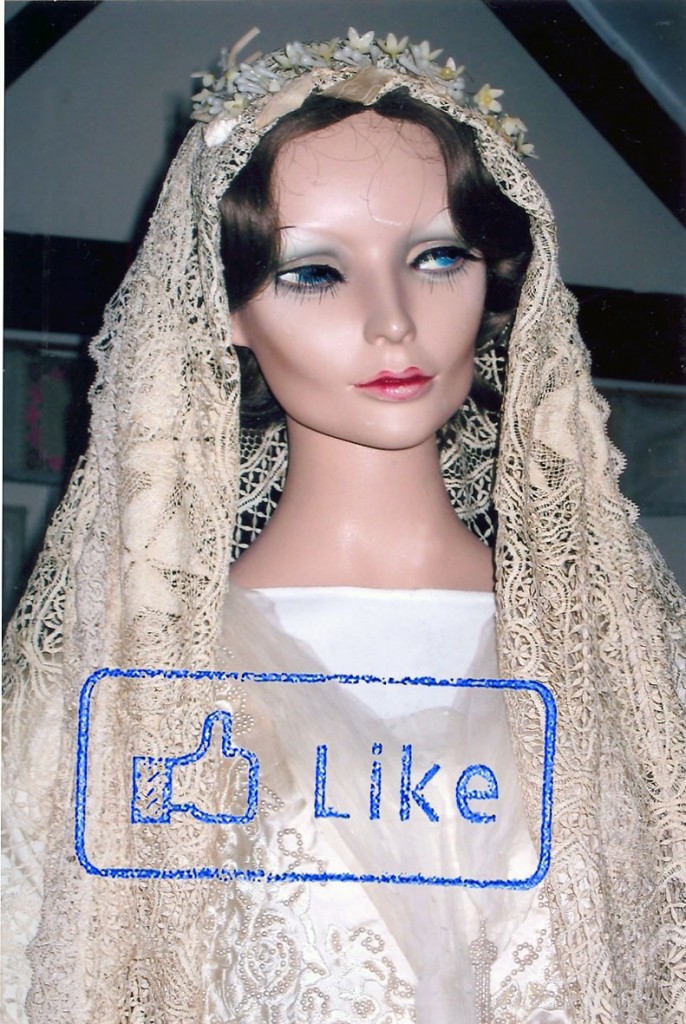 The 'blushing' bride gets a 'like'!