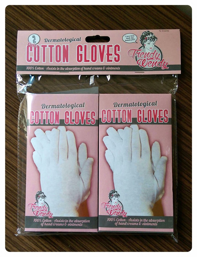 A round of applause manicure gloves to give your hands a lift!